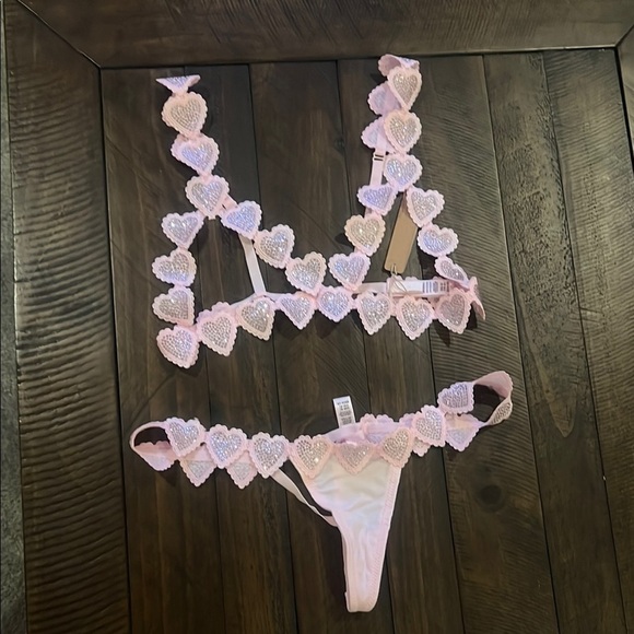 SKIMS Rhinestone Heart Set💕 - Picture 7 of 16